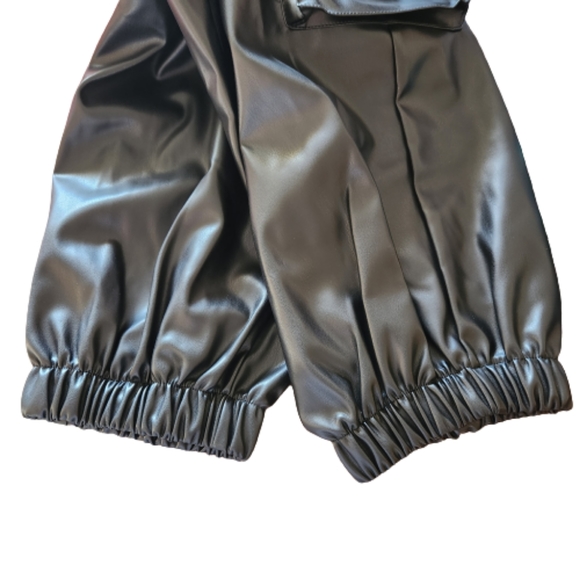 BUTTER SOFT ☆ MIDNITE BLACK ☆ FAUX LEATHER CARGO PANTS ☆ 2x ☆ NWT - Picture 8 of 12